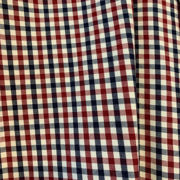 Two mens shirts.  Size XL - Picture 4 of 9